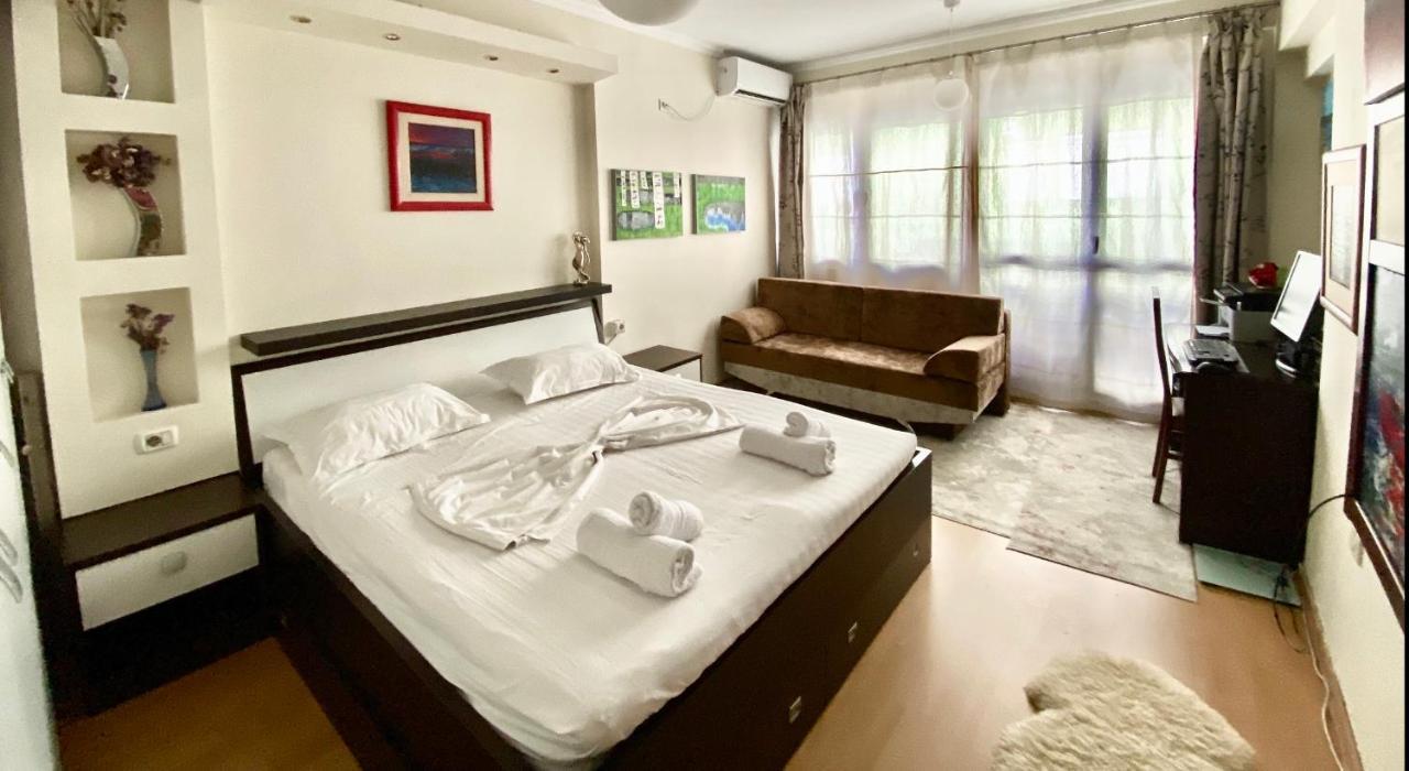 Blloku Apartment Тирана Екстер'єр фото